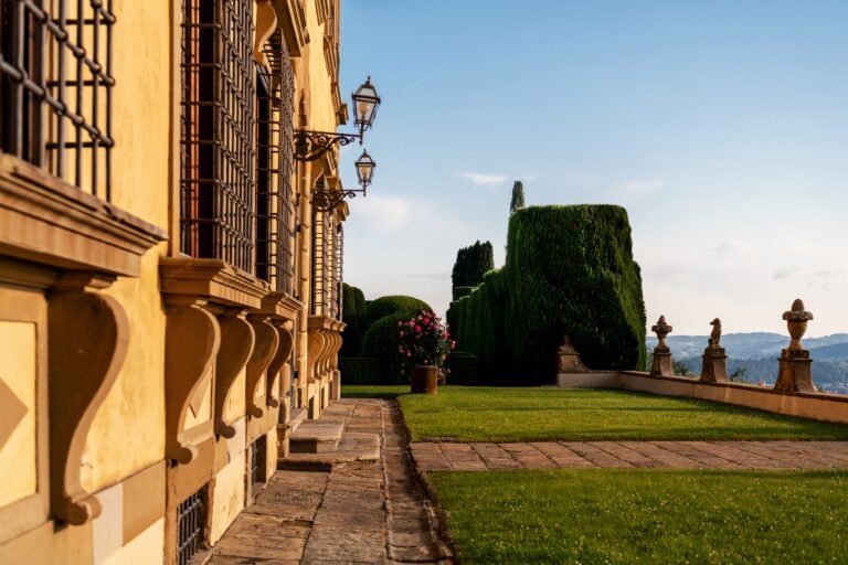 La seicentesca Villa Gamberaia vicino a Firenze diventa residenza per artisti contemporanei. Intervista alla curatrice Emanuela Mazzonis&nbsp;