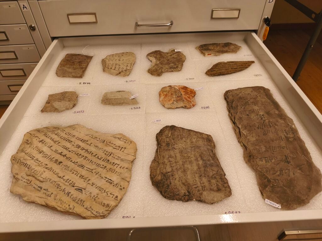 Gli ostraca al Museo Egizio di Torino