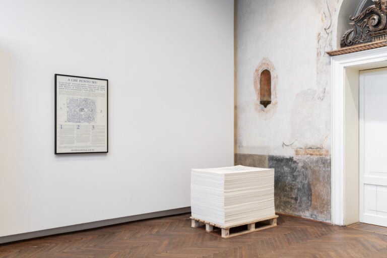 Joseph Kosuth, International Local Where are you standing, Tre Oci, Installation View, ph Marco Cappelletti