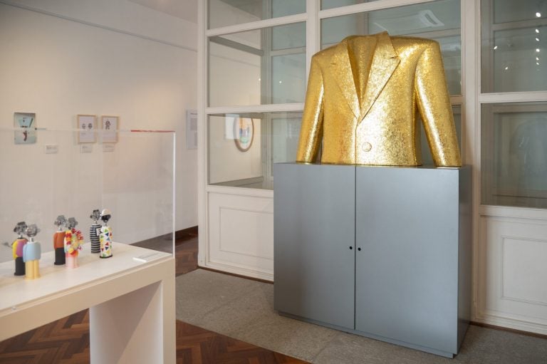 Si pu&ograve; ripercorrere tutta la carriera del mitico designer Alessandro Mendini in questa mostra a Verbania