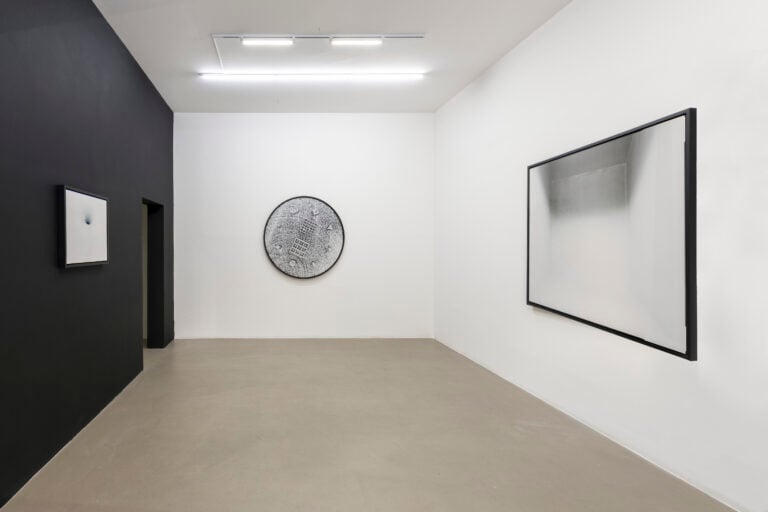 Magazzino, Carlo Valsecchi_installation view_Tamen Simul #2