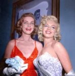 Marilyn Monroe e Lauren Bacall nel 1953, alla presentazione di Come sposare un milionario