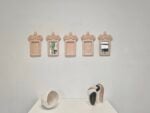Contemporary Perspectives on Italian Ceramics, Avant Craft, London Craft Week - LWC, Londra, Installation view ph Amalia di Lanno, dettaglio Riccardo Monachesi e Daniela Daz Moretti