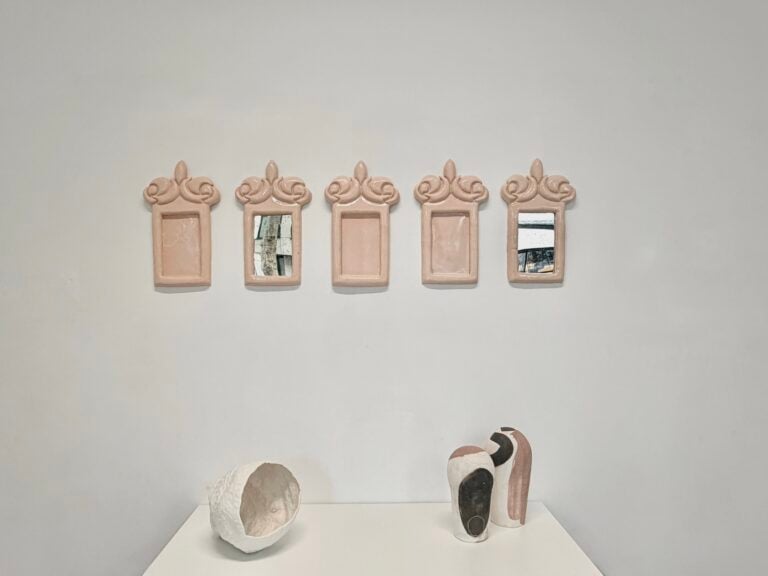 Contemporary Perspectives on Italian Ceramics, Avant Craft, London Craft Week - LWC, Londra, Installation view ph Amalia di Lanno, dettaglio Riccardo Monachesi e Daniela Daz Moretti