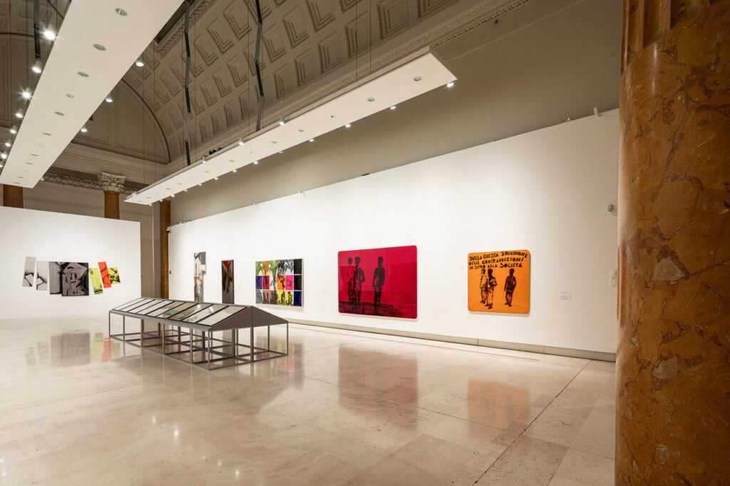 Mario Schifano al Palazzo Esposizioni di Roma. Una grande mostra che ci insegna a guardare