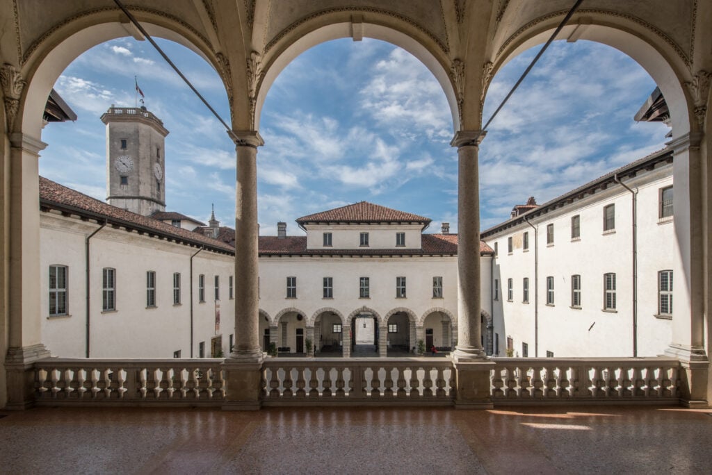 Palazzo Arese Borromeo