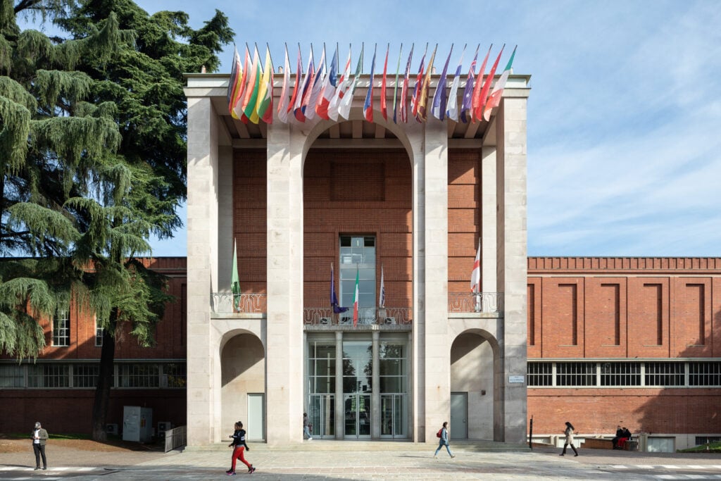 Palazzo dell'Arte, facciata &copy; Triennale Milano. Foto Gianluca Di Ioia