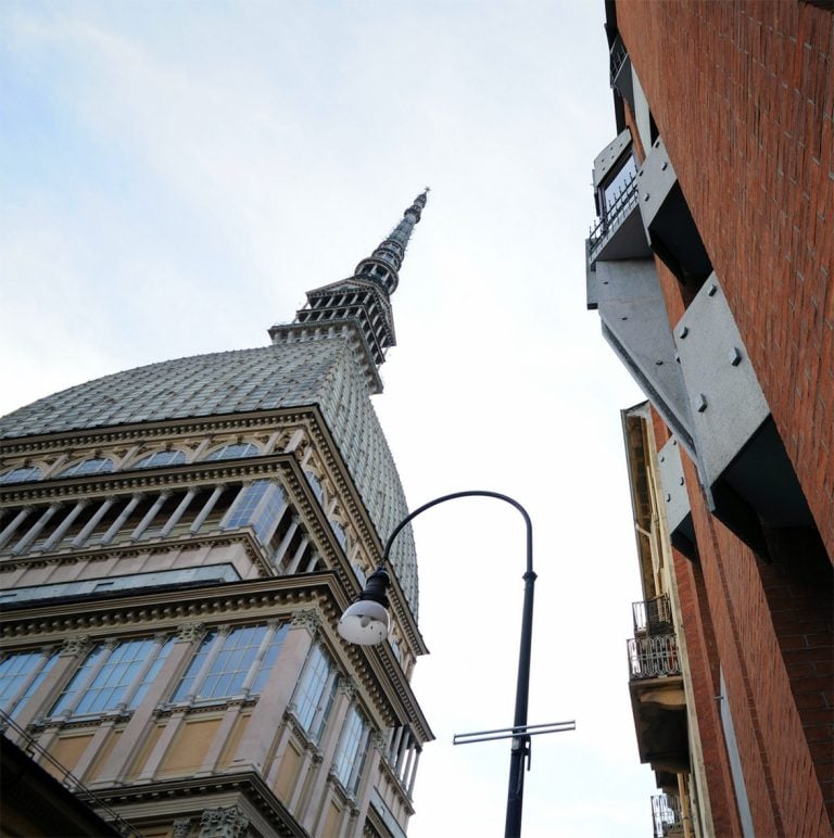 Il palazzo che ospiter&agrave; CiacciaLevi dirimpetto alla Mole di Torino