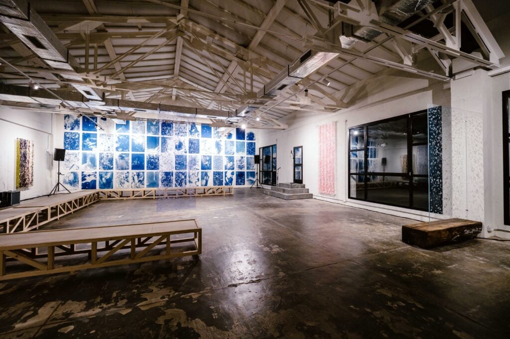 Le opere di Alfredo Pirri per la primissima mostra del Polytropon Arts Center in Toscana 