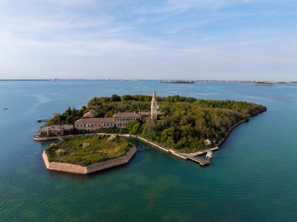 La chiesa, il borgo, il parco. Tornano i Luoghi del Cuore del FAI per salvare i beni in rovina
