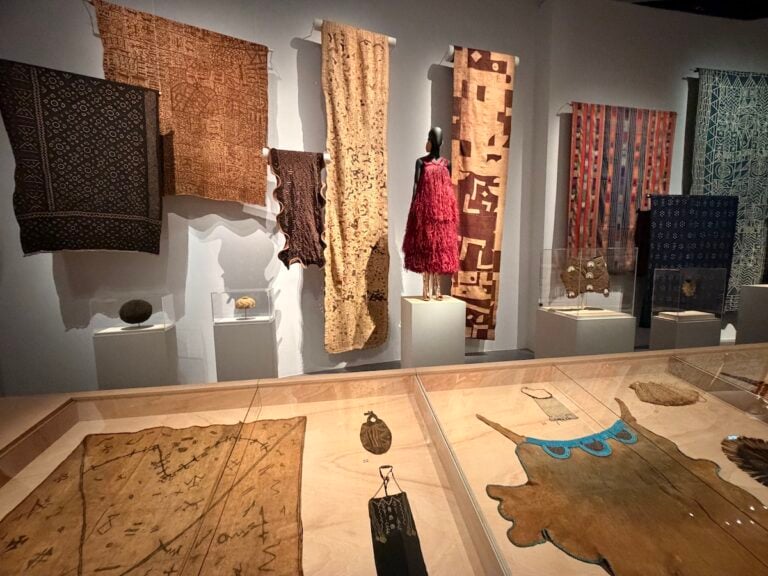 Africa Fashion, Mus&eacute;e Quai Branly, Parigi. Ph: Dario Bragaglia