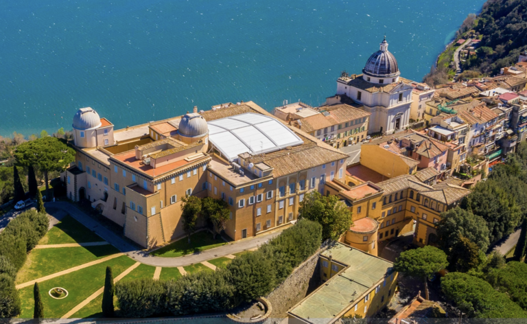 La residenza papale di Castel Gandolfo era stata aperta a visite museali da Papa Francesco, ora Papa Leone la chiude di nuovo