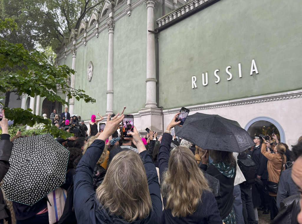 Pussy Riot alla Biennale d'Arte di Venezia 2026