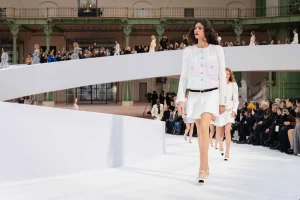 Il dominio dei non-colori. Perché il bianco è ovunque tra moda e design
