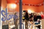 Storia di Stampé è il nuovo atelier sociale di Torino: galleria d’arte, bottega, laboratorio di idee e di partecipazione
