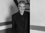 Intervista per scoprire Theo Eshetu, unico artista italiano alla Biennale di Venezia 2026 