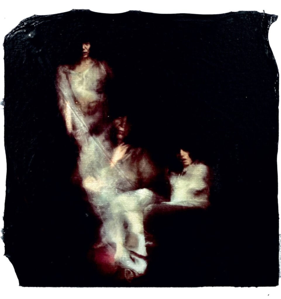Roya Amini – Tracce