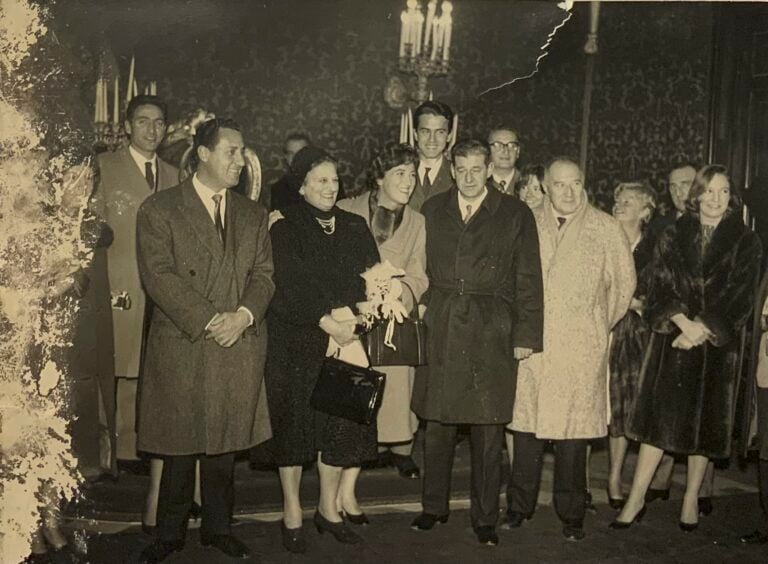Alberto Sordi, Valeria Alberti , Vana Caruso e Giulio Turcato a un ricevimento