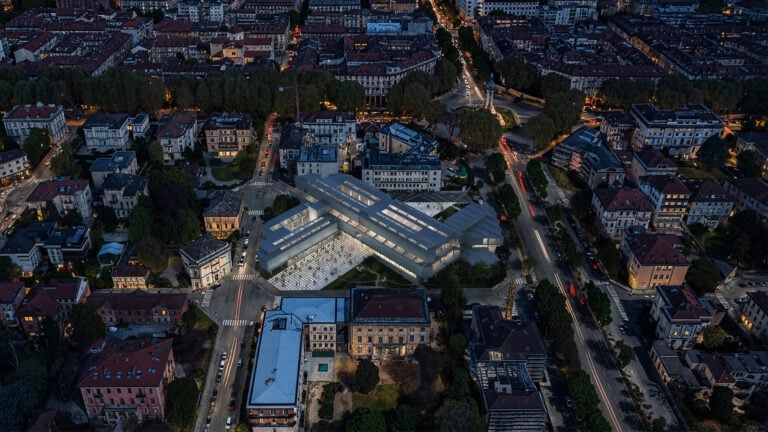 LA DIAGONALE DI LUCE Un attraversamento urbano all&rsquo;interno del quartiere GAM &ndash; Galleria Civica d&rsquo;Arte Moderna e Contemporanea di Torino&nbsp; Progetto architettonico: MVRDV + BALANCE Credito fotografico: MVRDV