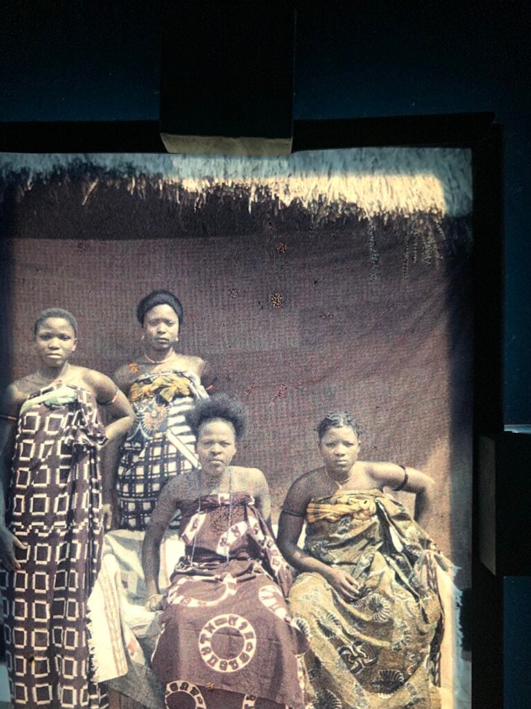 Museo Albert Kahn Paris, B&eacute;nin aller-retour. Regards sur le Dahomey de 1930 , Installation view, ph Claudia Zanfi