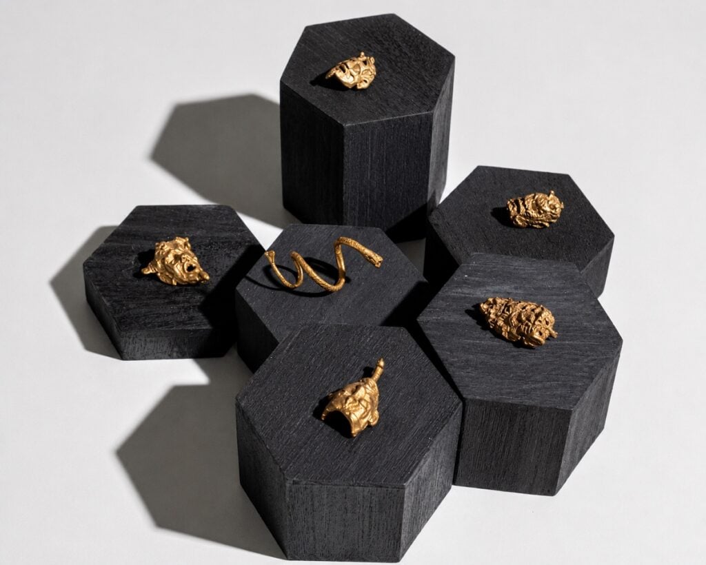 Michelangelo Consani My Favorite Spring2024Legno e bronzo.Courtesy dell’artista e della Gallery Side 2 di Tokyo.Ph. Nicola Gnesi
