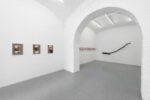 L’inconfondibile segno di Elisa Montessori in mostra a Roma tra sculture, disegni, installazioni