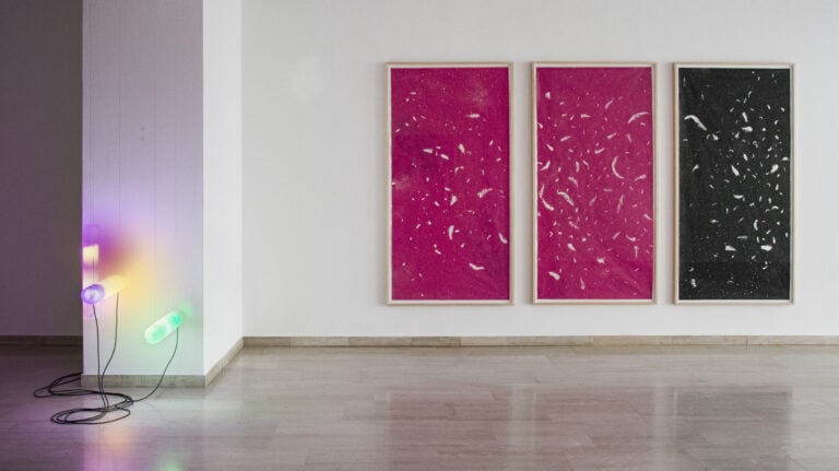Alessandro Piangiamore, La polvere ci mostra che la luce esiste, 2026 Veduta della mostra presso Repetto Gallery, Lugano Photo: Daniele De Lonti, Vincenzo Miranda