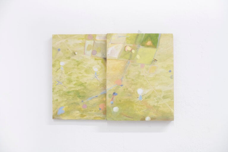 The Champions, 2024, olio e carta su tavole assemblate, 20 x 35 cm. Veduta dell&rsquo;installazione in occasione della mostra Haloes & Hula-Hoops allo Studio Hanniball, Berlino. Photo: Clara Sartor