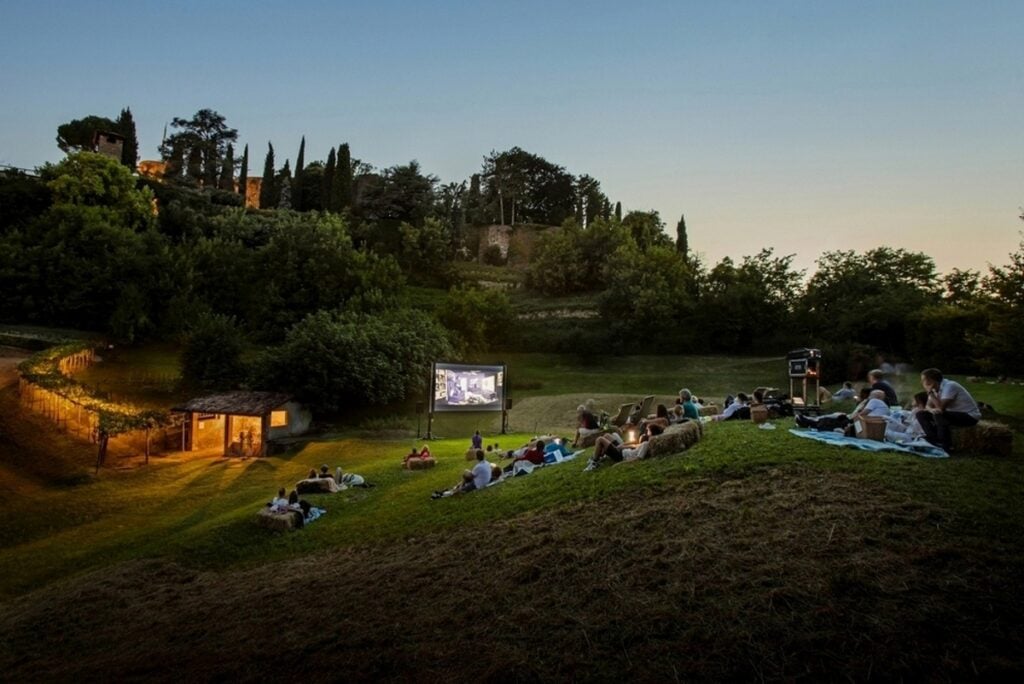 Guida ai festival culturali in Italia di fine giugno 2026: Estate Reale, Emilia Romagna Festival, Taobuk, BAM, Monfortinjazz, Locus