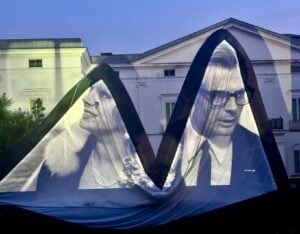 A Napoli un’associazione culturale porta il cinema d’autore tra luoghi storici e ville aristocratiche 