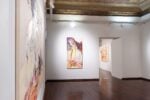 Araminta Blue, Venti trasversali, installation view a Palazzo della Penna, Perugia. Photo Eleonora Pascai