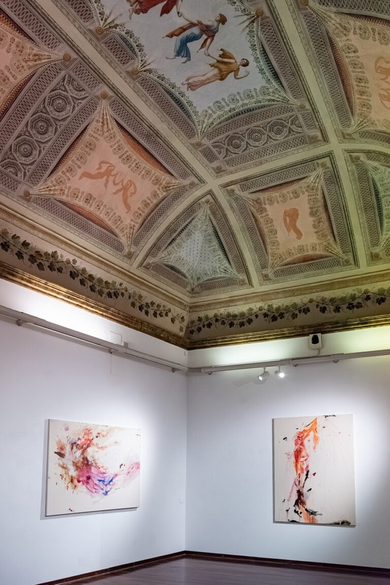 Araminta Blue, Venti trasversali, installation view a Palazzo della Penna, Perugia. Photo Eleonora Pascai