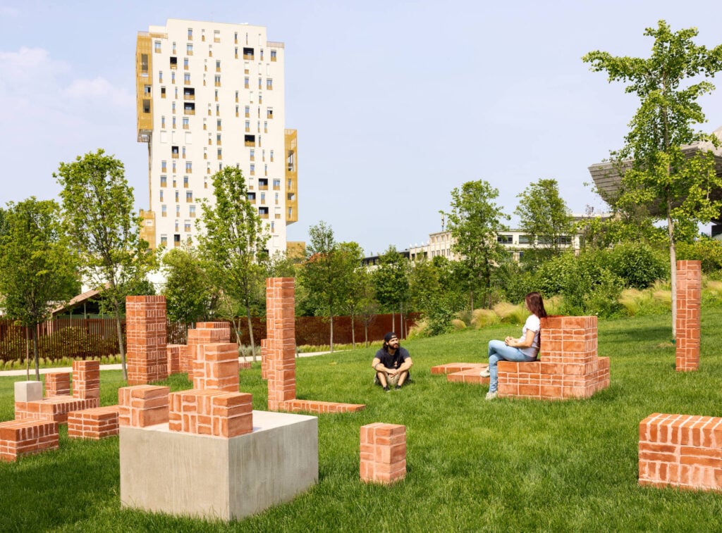 ArtLine Rossella Biscotti, Come fare_, 2023, courtesy ArtLine Milano, foto di Andrea Rossetti