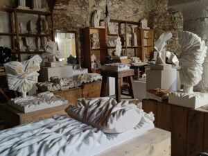 Carrara apre gli studi degli artisti per giorni. Ecco quali visitare nella città del marmo 