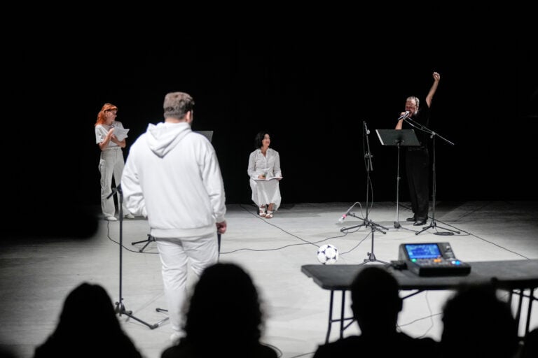 AVZ-DAVIDE PASCARELLA - BACIO SOGNO AUTODISTRUZIONE_Ph. Andrea Avezz&ugrave;