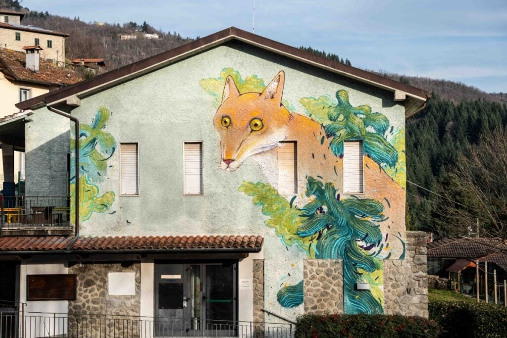 Il murale di Hitnes a Castiglione di Garfagnana