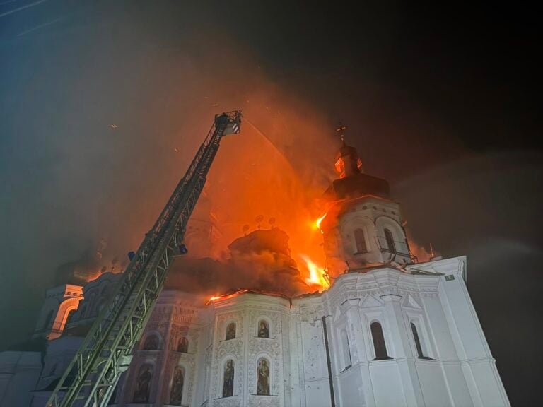 L'incendio nella Cattedrale della Dormizione a Kiev, dopo il raid russo. Photo Ministero della Cultura dell'Ucraina