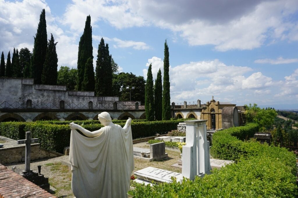 Cimitero Porte Sante, Firenze, 2021. Courtesy Unsplash. Photo Bells Mayer