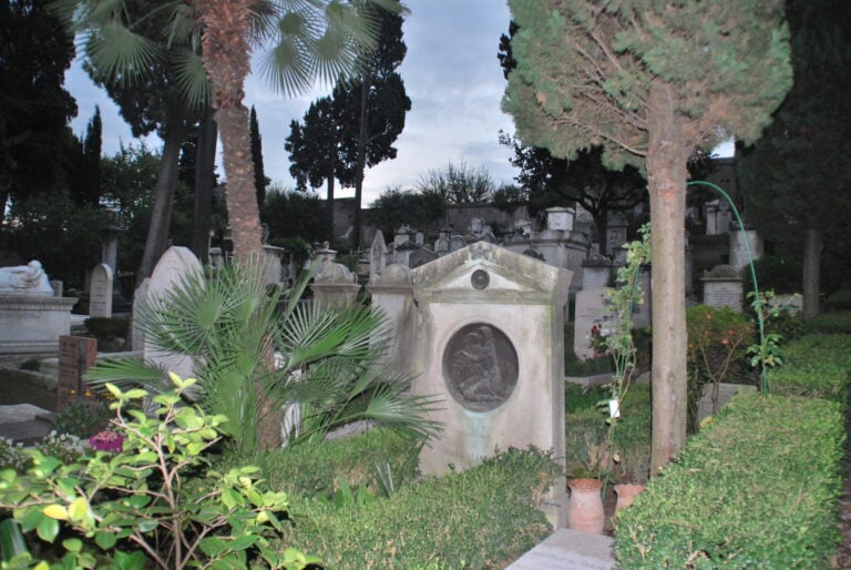 Cimitero Acattolico, Roma 2012. Courtesy Wikimedia. Photo Giovanni Dall'Orto