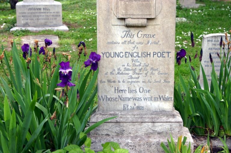 Cimitero Acattolico, Tomba John Keats, Roma, 2008. Courtesy Wikimedia. Photo Giovanni Dall'Orto