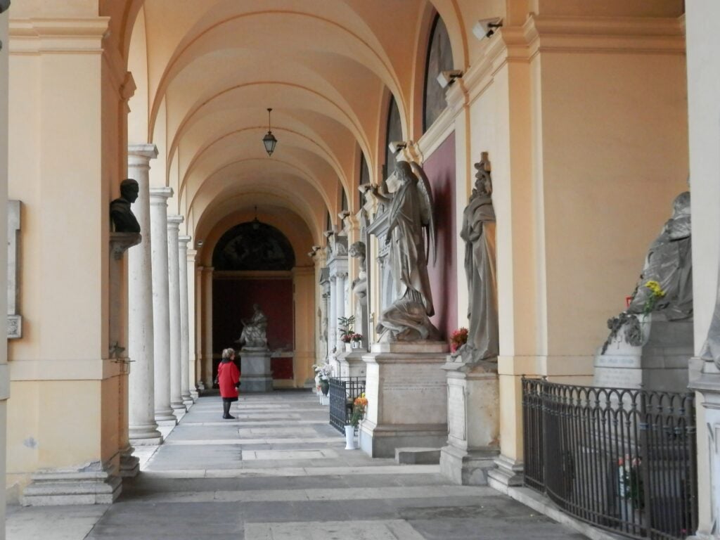 Cimitero del Verano, Roma, 2013. Courtesy Wikimedia. Photo Fczarnowski