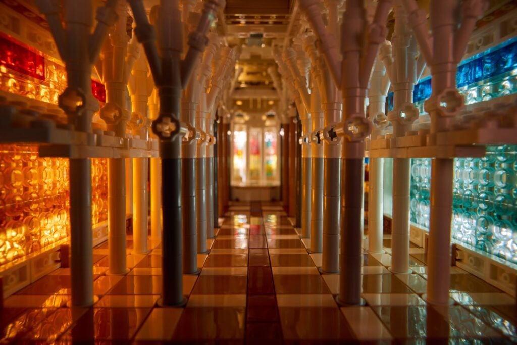 100 anni dalla morte di Antoni Gaud&iacute; e la Lego presenta il set della Sagrada Familia: il pi&ugrave; grande di sempre