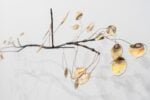Francesca Polizzi, Lunaria 1, 2026, ottone e bronzo, 100 x 40 x 15 cm