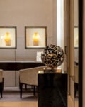C&rsquo;&egrave; una mostra di scultura tra oro e bronzo nella boutique di BVLGARI a Firenze