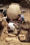 Gli archeologi durante gli scavi alla necropoli di Antandros. Ph: Firdevs Sayılan