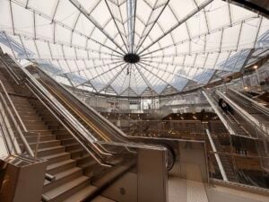 La metropolitana di Parigi si espande scommettendo sull’arte contemporanea