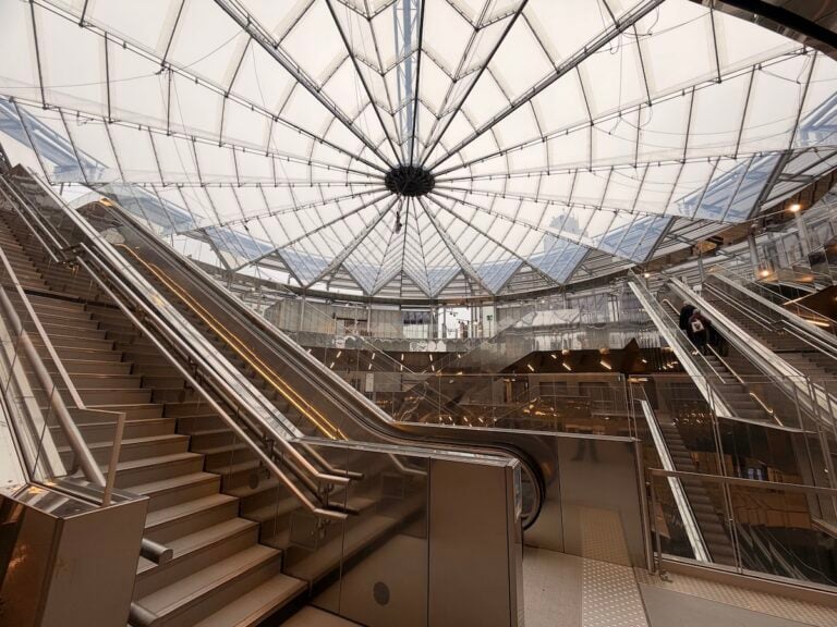 La metropolitana di Parigi si espande scommettendo sull’arte contemporanea