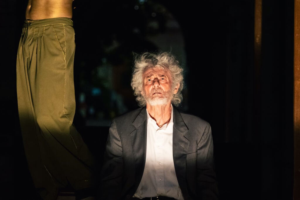 I Persiani di Eschilo tornano al Teatro della Tosse di Genova. Un racconto di guerra, silenzio ed eredità