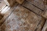 I mosaici dello spogliatoio del bagno turco della villa romana nel sito di Antadros. Ph: Firdevs Sayılan