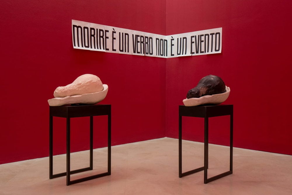 Installation view: Santa do pau oco, a cura di Gabriella Rebello Kolandra, museo Madre, Napoli, 2026. Ph: Amedeo Benestante